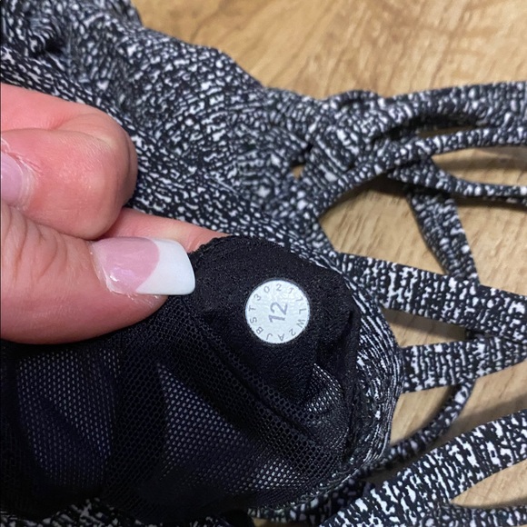 Lululemon Free To Be Serene Bra - Picture 4 of 12